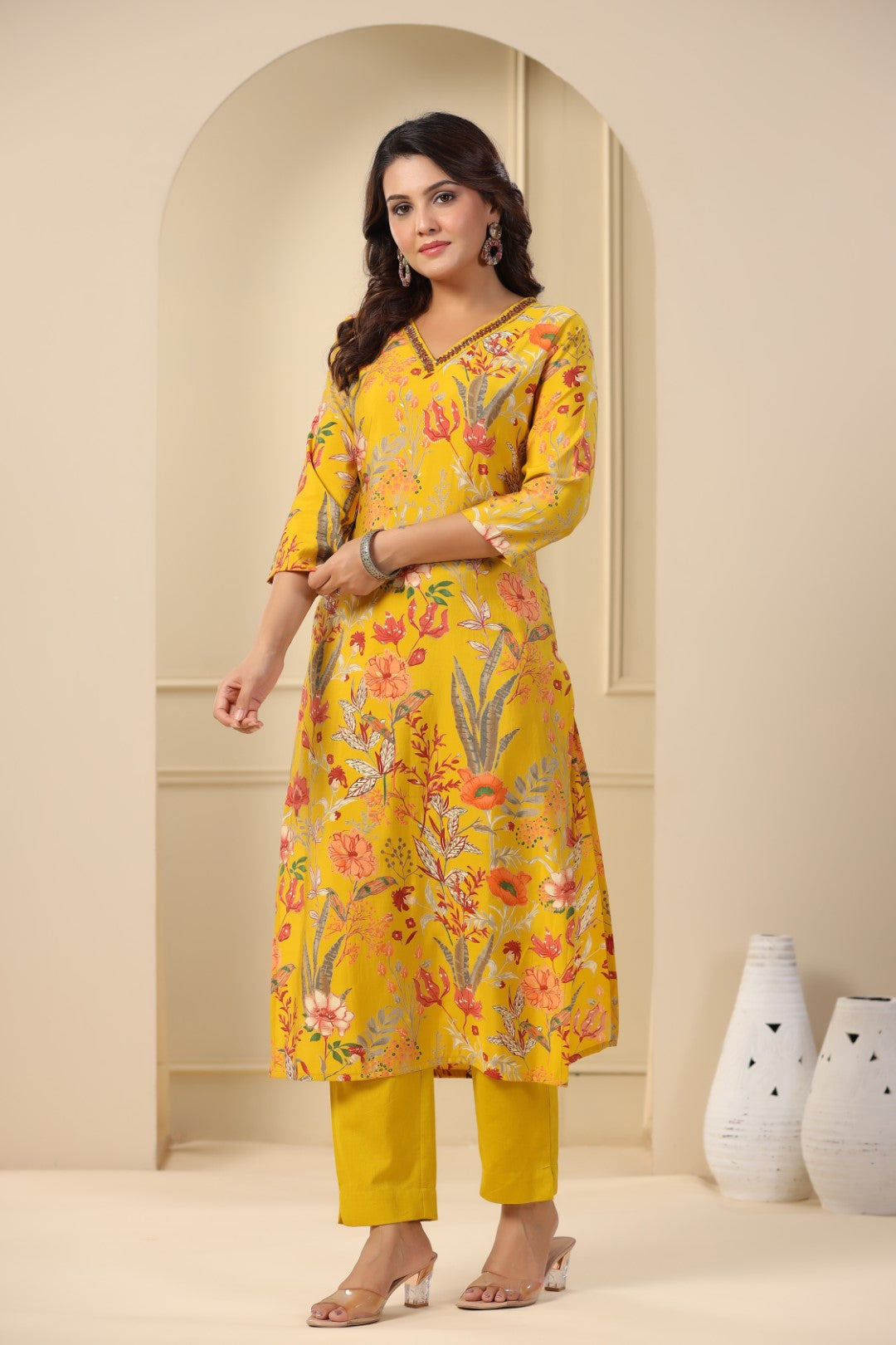 Muslin Cutdana Kurta Pant Set